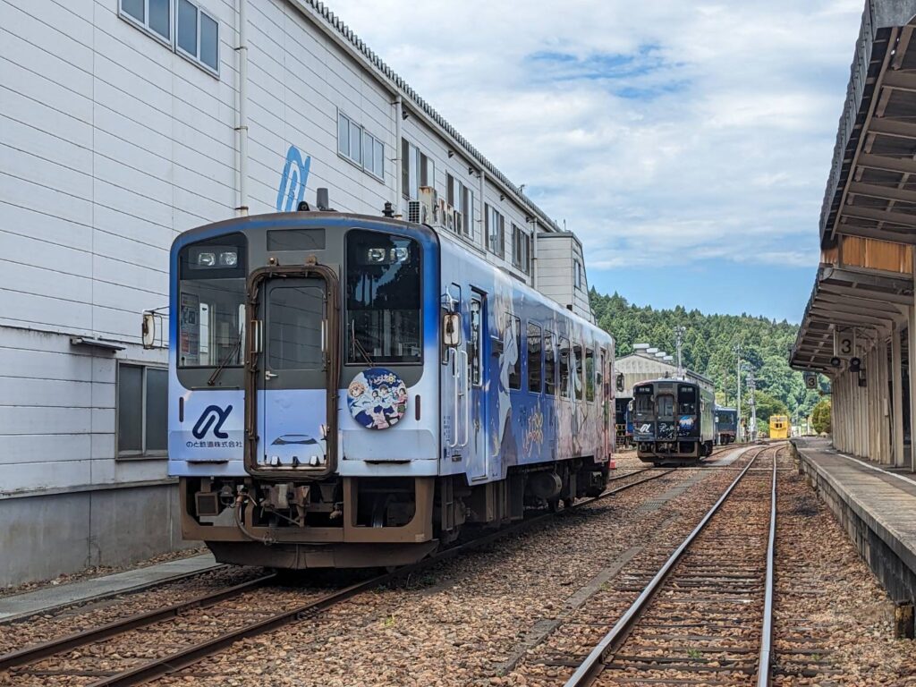 花咲くいろは ラッピング列車